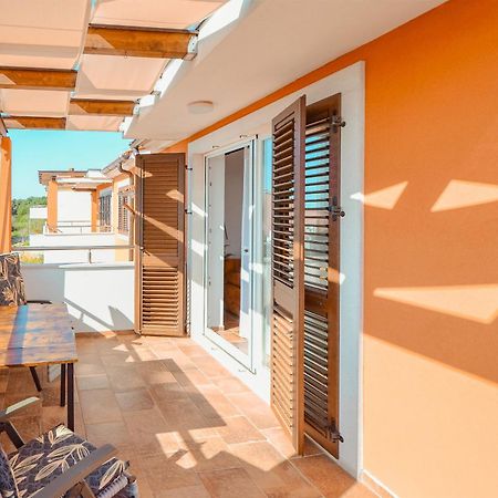 Apartment Dertil Premantura Luaran gambar